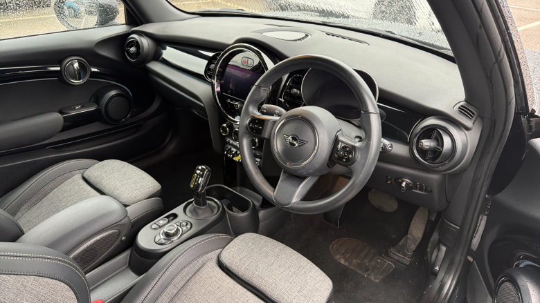 MINI Hatchback 135kW Cooper S Level 2 33kWh 3dr Auto Electric Hatchback